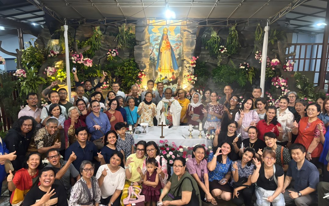 Misa Penutupan Bulan Rosario Gereja Santo Ignatius Loyola, Semplak – Bogor Persembahan Seribu Mawar bagi Bunda Maria Della Strada